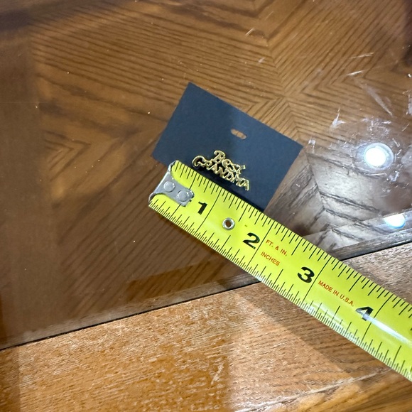 Best Grandma Gold Script Pin - Picture 6 of 6